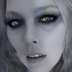 Meet your Posher, Lucy